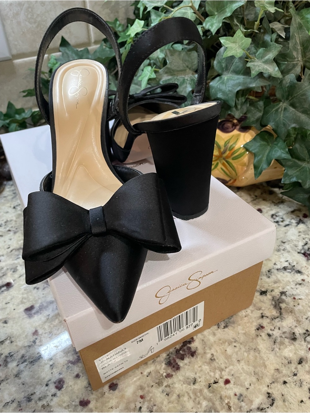 Jessica Simpson Naomia black satin pointed-toe slingback heels oversized bow sz7 - Picture 7 of 10